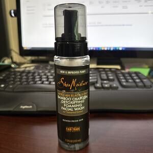 Shea Moisture African Black Soap Bamboo Charcoal Detoxifying Foaming Facial Wash